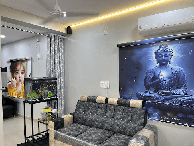 Waiting Lounge & Live Freshwater Aquarium